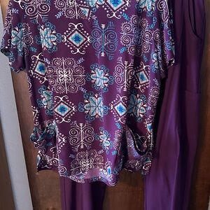 Uniform Advantage Purple and Blue Geometric Scrub Set